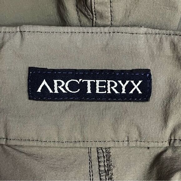 Arc’Teryx Creston Hiking Shorts Olive Green Size 8 Quick Dry Outdoors Camping - Picture 7 of 9